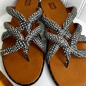 Fitflop Womens Barely Dotted Leather Snake Print Flip-Flops Size 8M